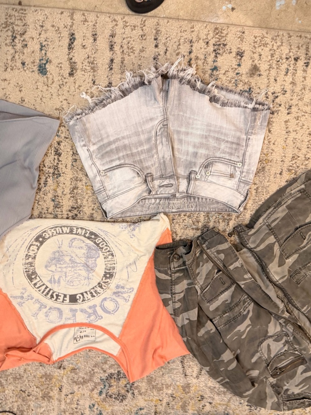 American Eagle Outfitters Light Gray Frayed Hem Jean Shorts